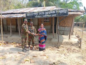 আলীকদম জোনের মানবিক উদ্যোগ: অসচ্ছলদের মাঝে প্রায় তিন লাখ টাকার অনুদান বিতরণ