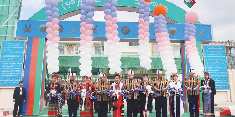 চিন রাজ্যে জাতীয় দিবসের অনুষ্ঠানে ড্রোন হামলা, অল্পের জন্য রক্ষা পেলেন মন্ত্রী ইয়ার প্যায়