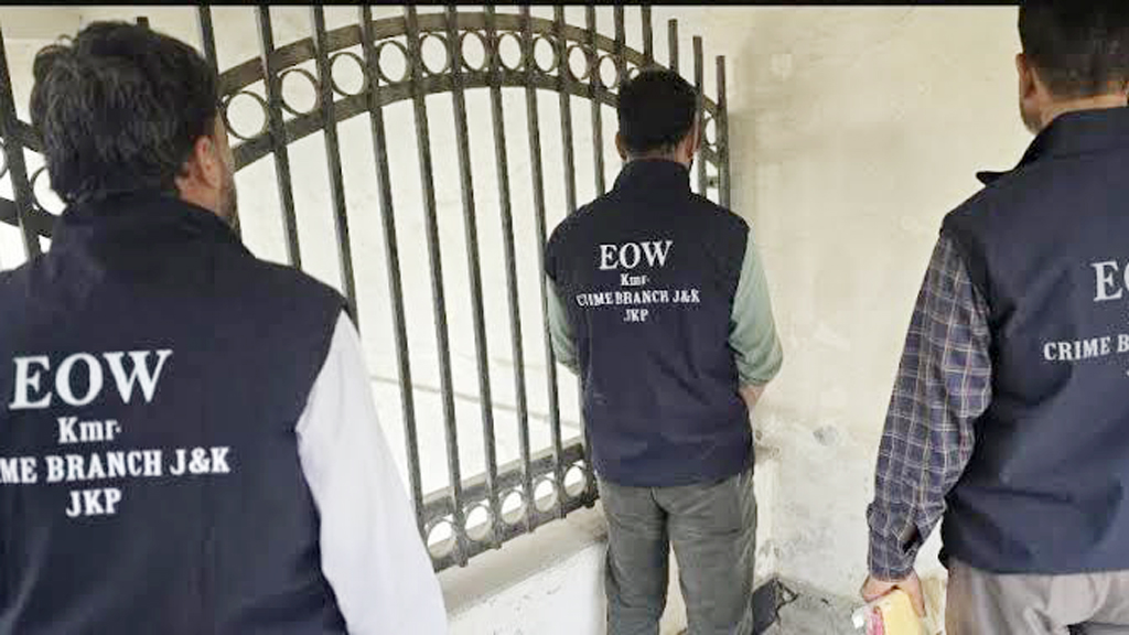 বাংলাদেশি মেডিকেল কলেজে ভর্তির কথা বলে প্রতারণা, কাশ্মীরে ৪ জনের নামে মামলা