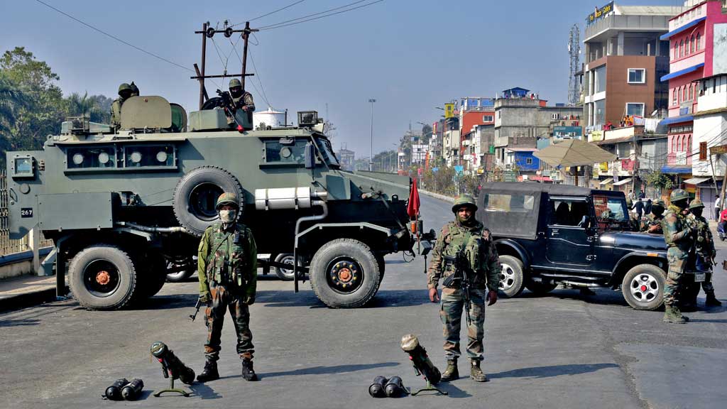 মণিপুরের মুখ্যমন্ত্রীর সঙ্গে আসাম রাইফেলস মহাপরিচালকের সাক্ষাৎ, নিরাপত্তা পরিস্থিতি নিয়ে ব্রিফিং