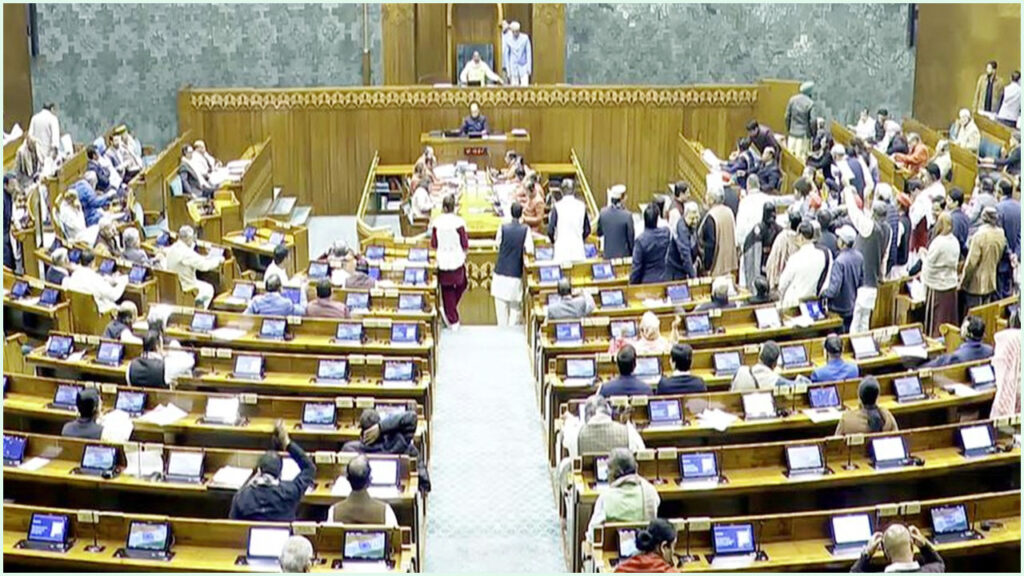 ভারতের সংসদে তুলকালাম: মোদিকে ঘিরে ধরে হট্টগোল, দিতে পারেননি ভাষণ