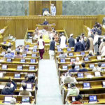 ভারতের সংসদে তুলকালাম: মোদিকে ঘিরে ধরে হট্টগোল, দিতে পারেননি ভাষণ