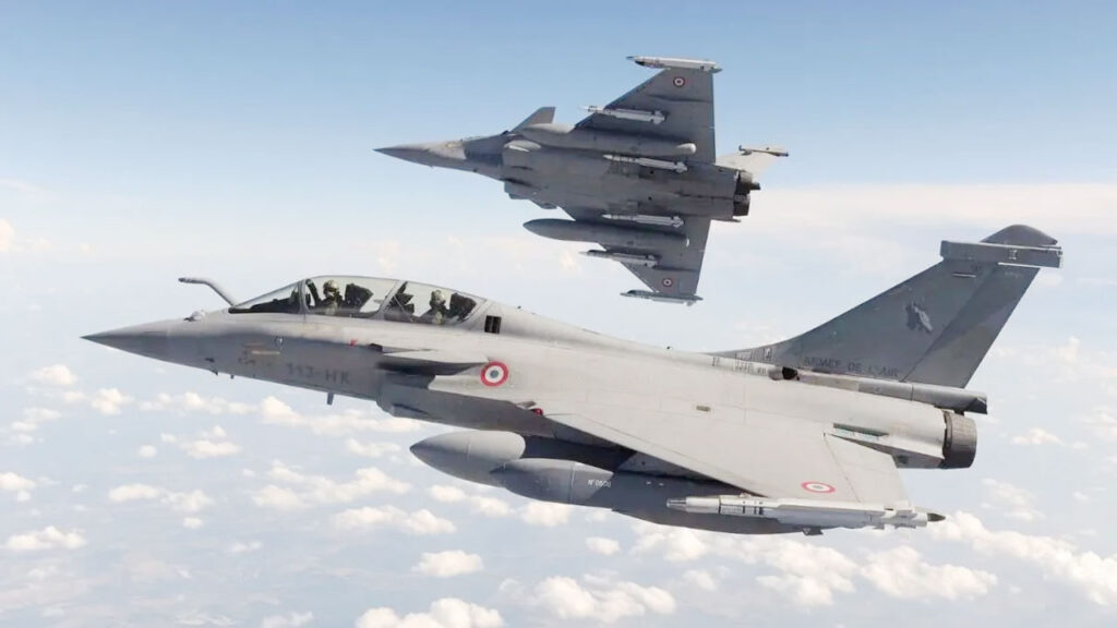 ফ্রান্সের কাছ থেকে শতাধিক রাফাল যুদ্ধবিমান কিনছে ভারত