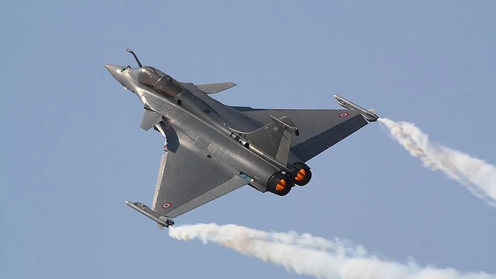 রাফাল যুদ্ধবিমান কেনার অনুমোদন দিল ভারতের প্রতিরক্ষা মন্ত্রণালয়