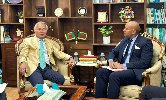 পাহাড় ও সমতলের ব্যবধান ঘুচাতে ই-লার্নিং হবে শক্তিশালী হাতিয়ার: সুপ্রদীপ চাকমা