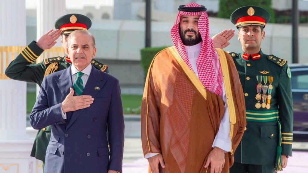 ইরান যুদ্ধে কঠিন চ্যালেঞ্জের মুখে সৌদি-পাকিস্তান প্রতিরক্ষা চুক্তি