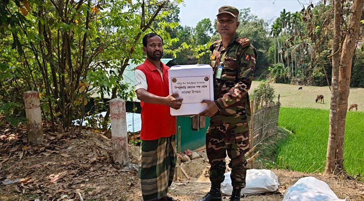 ঈদের আনন্দ ছড়িয়ে দিতে সিন্দুকছড়ি জোনের মানবিক উদ্যোগ, সহায়তা পেল ১৩০ পরিবার