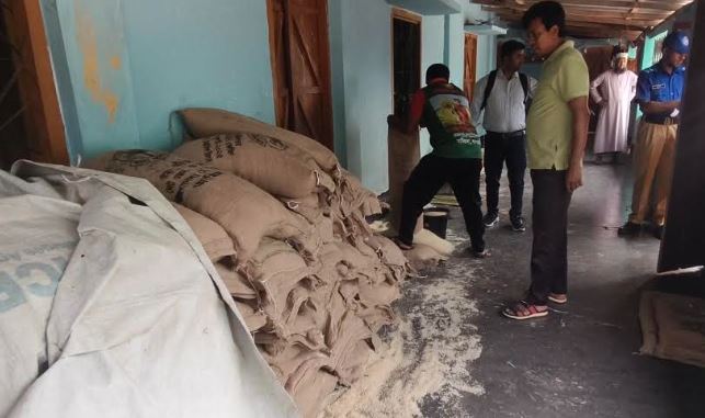 তবলছড়িতে ভিজিএফ চাল বিতরণ ঘিরে অনিয়ম-চাঁদাবাজির পাল্টাপাল্টি অভিযোগ, হাতাহাতি ও মামলা