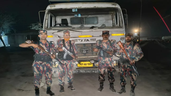 সিলেটের বিয়ানীবাজারে ডিজেল কেনার চেষ্টা, ভারতীয় ট্রাক জব্দ