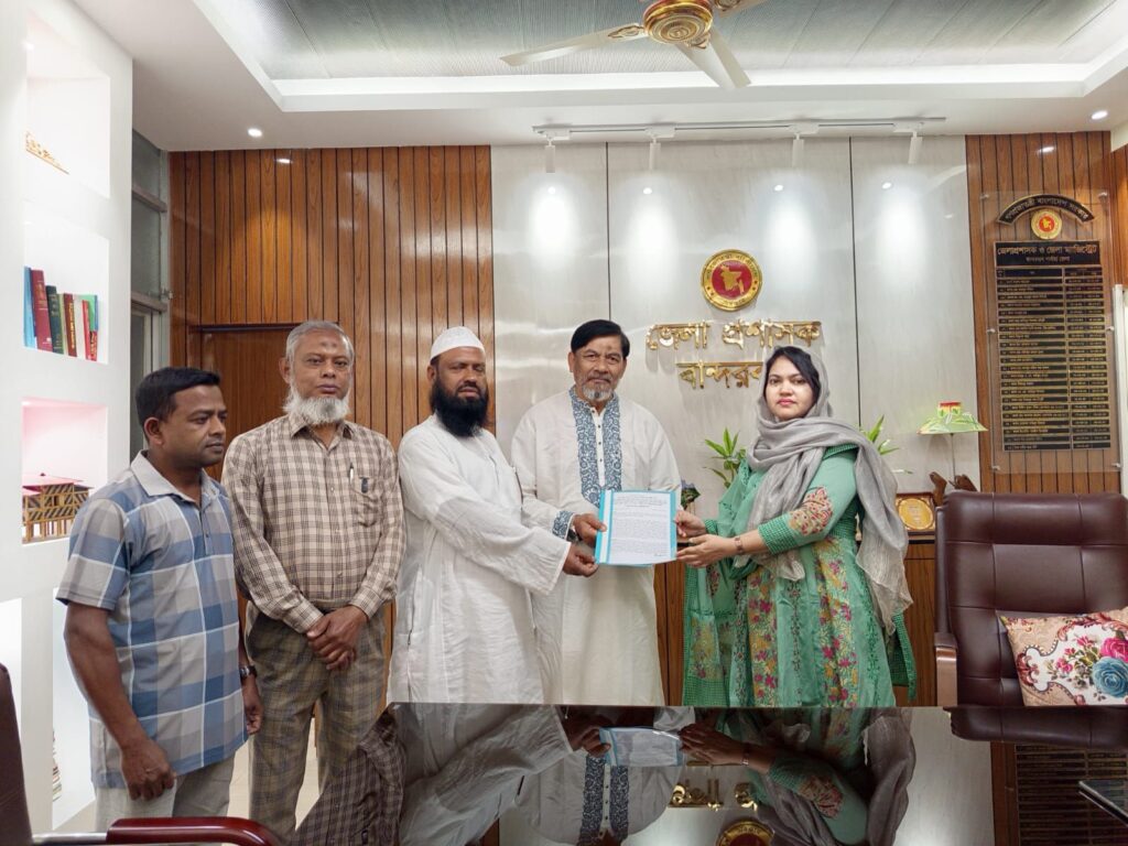 বান্দরবানের জেলা প্রশাসকের মাধ্যমে প্রধানমন্ত্রীর কাছে সাত দফা দাবিতে নাগরিক পরিষদের স্মারকলিপি