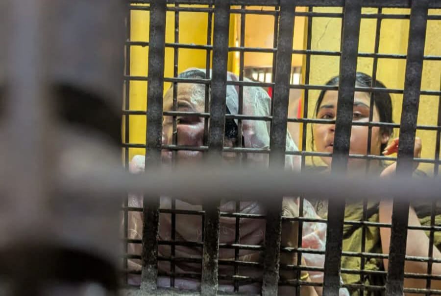 পেকুয়ায় ঘুষের টাকা ফেরত চাইতে গিয়ে কলেজশিক্ষার্থীসহ মায়ের এক মাসের কারাদণ্ড