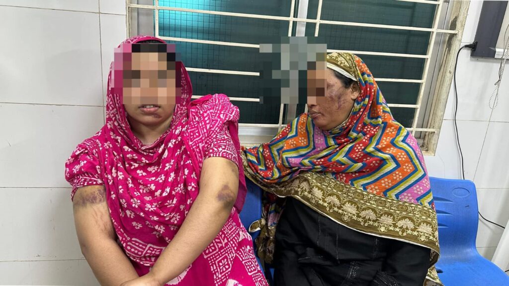 থানার ভেতরে মা-মেয়েকে নির্যাতন: পেকুয়ার ওসিকে আদালতে তলব