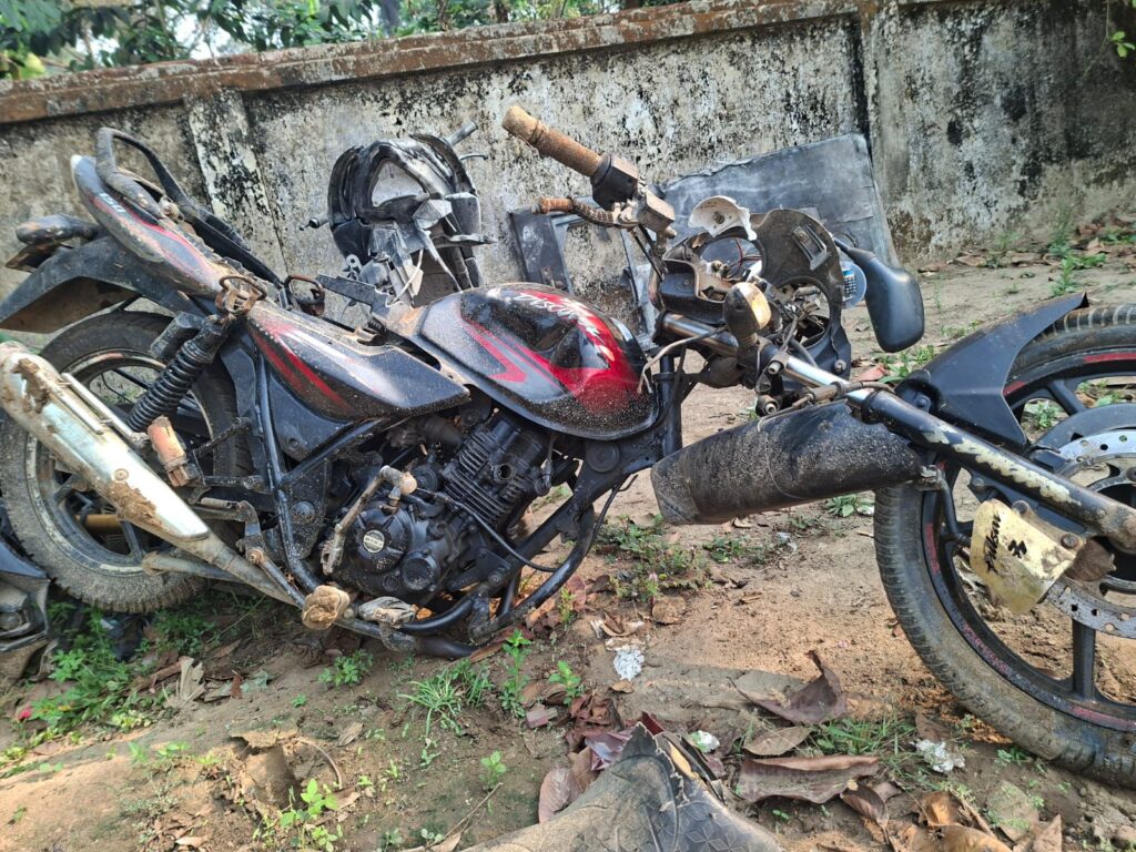 চকরিয়ায় বাসের ধাক্কায় মোটরসাইকেল আরোহী দুই পর্যটক নিহত