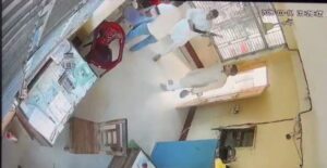 রামুতে চাহিদামতো তেল না পেয়ে ফিলিং স্টেশনে অস্ত্র উঁচিয়ে তাণ্ডব, ইটভাটার মালিক আটক