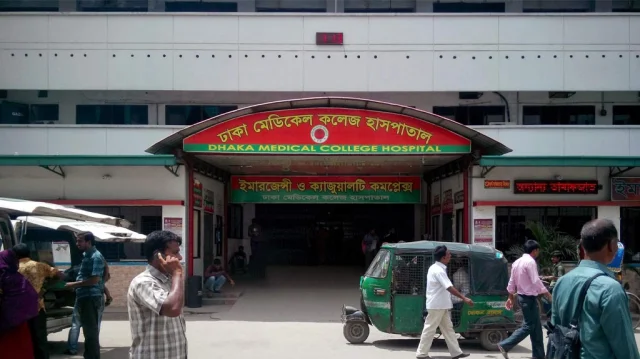 ঢামেকে ভারতীয় নাগরিকসহ দুই কারাবন্দির মৃত্যু