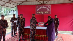 বিজিবির মানবিক উদ্যোগ: অসহায়দের মাঝে ঈদ উপহার, আর্থিক সহায়তা ও শিক্ষা উপকরণ বিতরণ