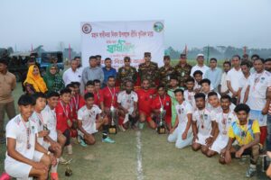 স্বাধীনতা ও জাতীয় দিবস উপলক্ষে দীঘিনালায় সেনাবাহিনীর আয়োজনে সম্প্রীতি ফুটবল ম্যাচ অনুষ্ঠিত
