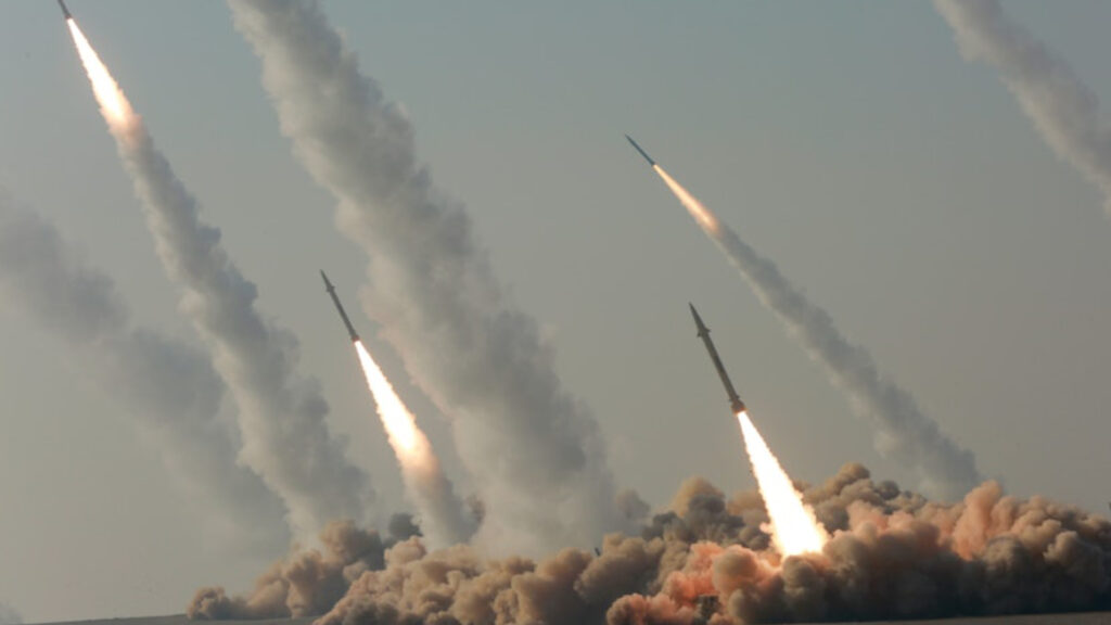 ইসরাইলের দখল করা ভূখণ্ডে ‘অগ্নিকুণ্ডের দ্বার’ উন্মুক্ত করার ঘোষণা আইআরজিসির