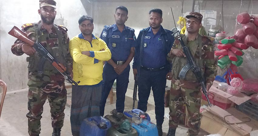 দীঘিনালায় অবৈধ জ্বালানি মজুতের বিরুদ্ধে অভিযান, দোকান থেকে ১৫০ লিটার তেল জব্দ