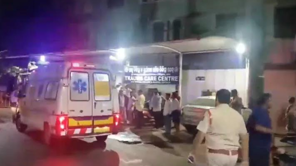 ভারতের ওড়িশায় হাসপাতালে অগ্নিকাণ্ডে ১০ জনের মৃত্যু