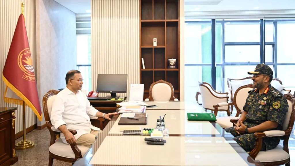 প্রধানমন্ত্রীর সঙ্গে আনসার ও ভিডিপি মহাপরিচালকের সৌজন্য সাক্ষাৎ