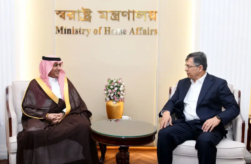 কাগজপত্র থাকলে সৌদিতে রোহিঙ্গাদের বাংলাদেশি পাসপোর্ট দেওয়ার নির্দেশ