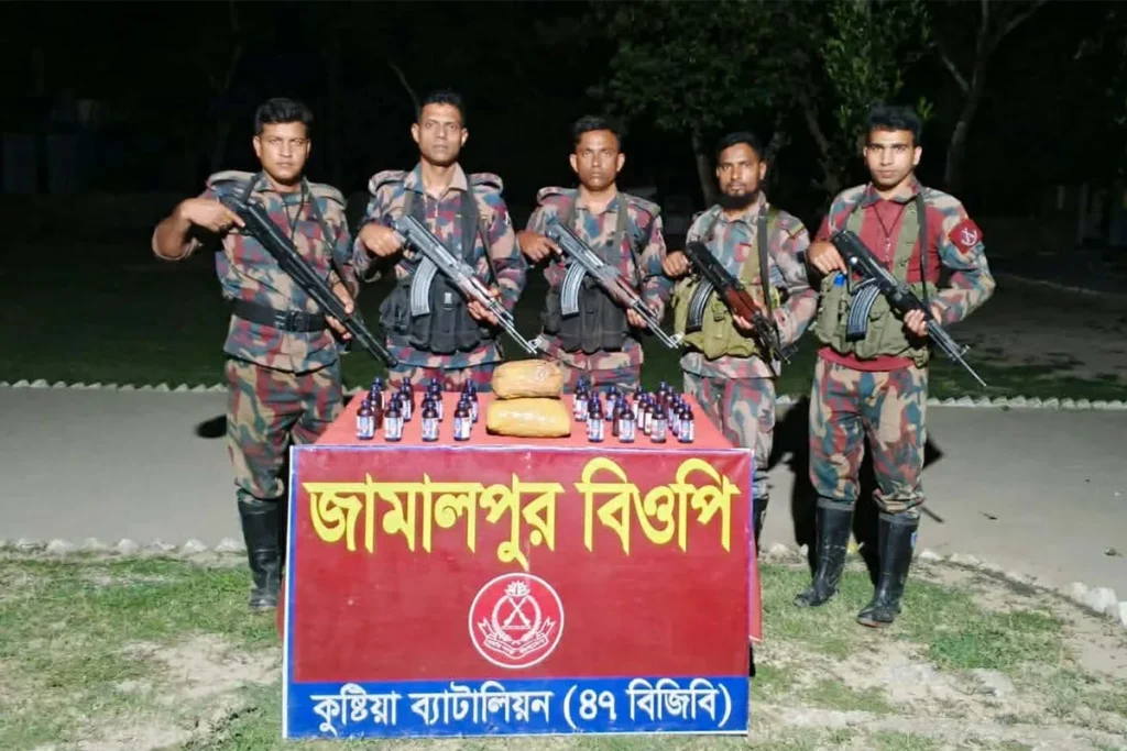 কুষ্টিয়া সীমান্তে বিজিবির অভিযানে ২৪ লাখ টাকার ভারতীয় মাদক উদ্ধার