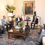 ইসলামাবাদে মুনির–আরাগচি বৈঠক: সম্পর্ক ও নিরাপত্তা সহযোগিতা জোরদারে গুরুত্বারোপ