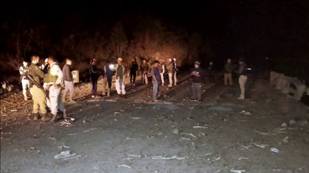 মণিপুরে ফের উত্তেজনা, নিয়ন্ত্রণে কেন্দ্রীয় বাহিনী মোতায়েন