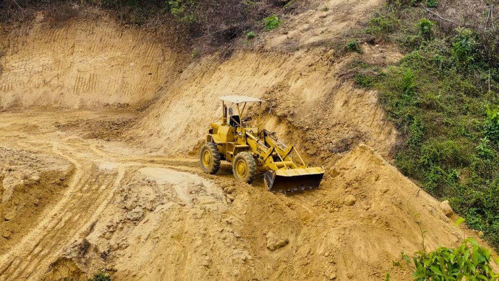 মানিকছড়িতে পে-লোডার জব্দের পর দুর্ঘটনায় চালকের মৃত্যু: গুজবে বিভ্রান্ত না হওয়ার আহ্বান