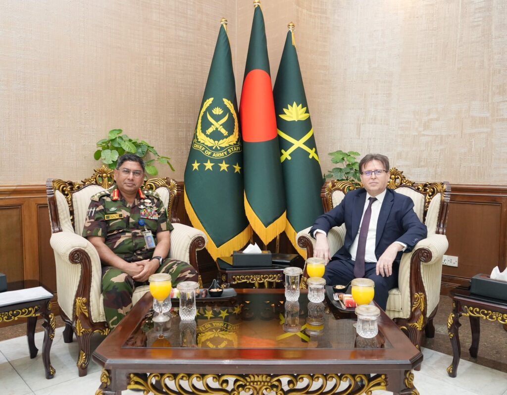 সেনাপ্রধানের সঙ্গে তুরস্কের রাষ্ট্রদূতের সৌজন্য সাক্ষাৎ, প্রতিরক্ষা সহযোগিতা জোরদারে গুরুত্ব