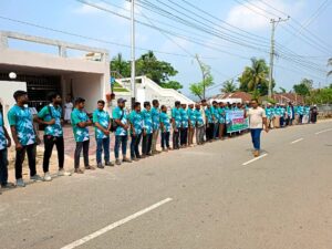 লংগদু-নানিয়ারচর সড়ক দ্রুত বাস্তবায়নের দাবিতে মানববন্ধন