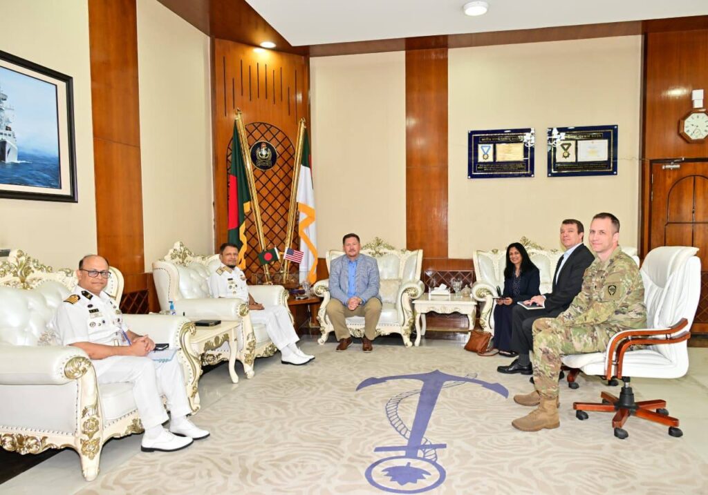 নৌবাহিনী প্রধানের সঙ্গে যুক্তরাষ্ট্রের প্রতিনিধিদলের সৌজন্য সাক্ষাৎ