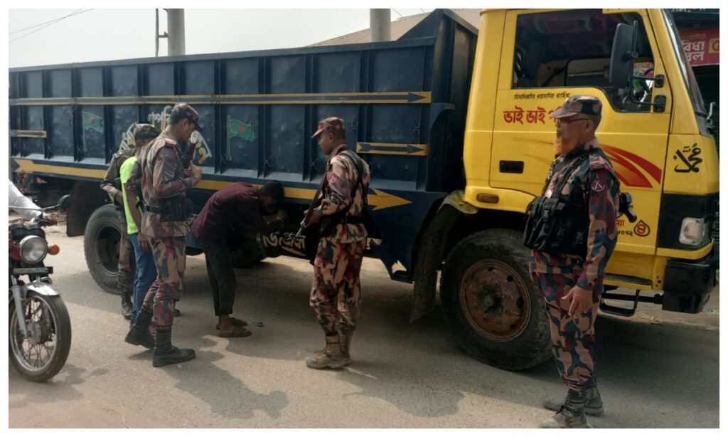 রংপুর সীমান্তে বিজিবির তৎপরতা জোরদার, এক মাসে উদ্ধার ১৩০০ লিটারের বেশি জ্বালানি তেল