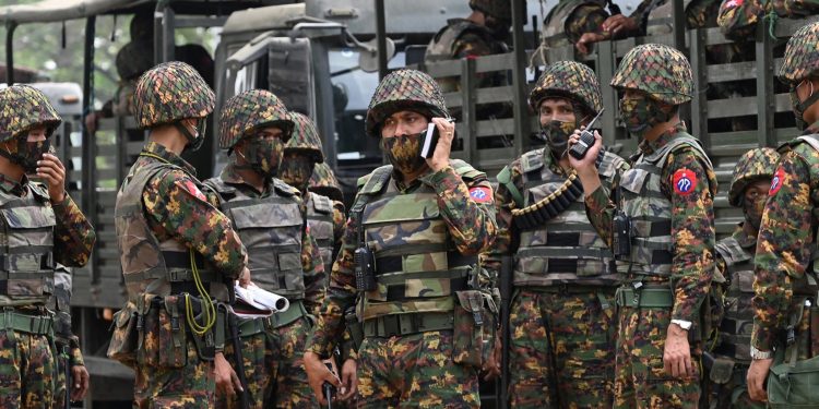 ‘শান্তি’ প্রস্তাবের মাঝেই মিয়ানমারের ৯ রাজ্য-অঞ্চলে জরুরি অবস্থা জারি