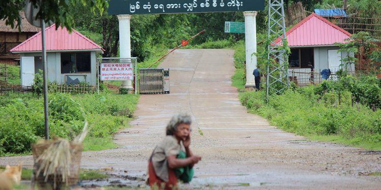 চীনের সমর্থন নিয়ে বিতর্কিত মাইতসোনে বাঁধ প্রকল্প পুনরায় চালুর উদ্যোগ মিয়ানমার জান্তার