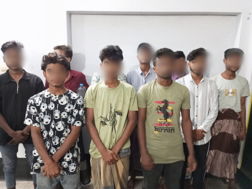 টেকনাফ থেকে মালয়েশিয়ায় পাচারকালে রোহিঙ্গাসহ উদ্ধার ১৩