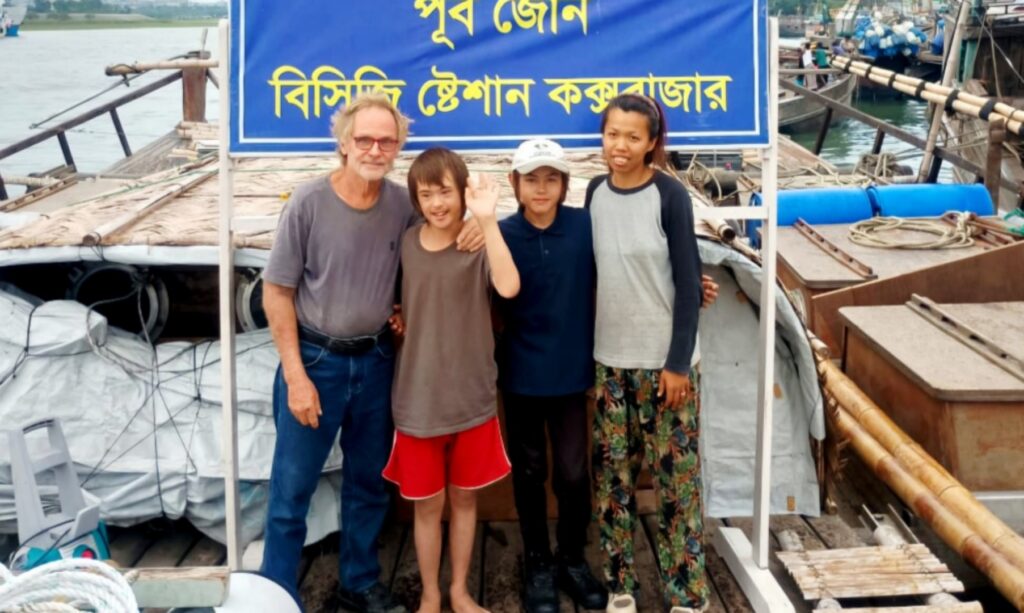 মহেশখালীর সোনাদিয়া চরে হামলার শিকার নিউজিল্যান্ডের পর্যটককে উদ্ধার করল কোস্টগার্ড