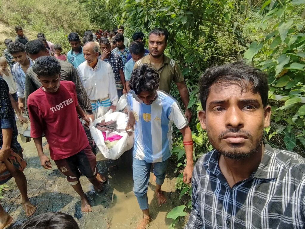 টেকনাফে পাহাড়ি এলাকায় যুবকের মরদেহ উদ্ধার, হাসপাতালে নেওয়ার পথে আরও দুইজনের মৃত্যু