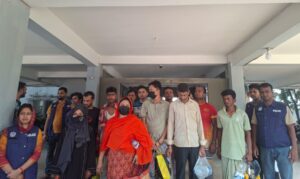 কক্সবাজারে  বিভিন্ন অপরাধের দায়ে পুলিশি অভিযানে গ্রেপ্তার ১৪ 