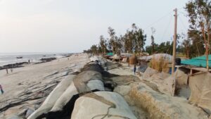 ৩৫ বছর পরও ঝুঁকিতে উপকূল: ভয়াল ২৯ এপ্রিলের ক্ষত এখনো শুকায়নি