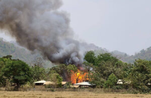 রাখাইনে নৌ উপস্থিতি বাড়াচ্ছে জান্তা, বিমান হামলা জোরদার