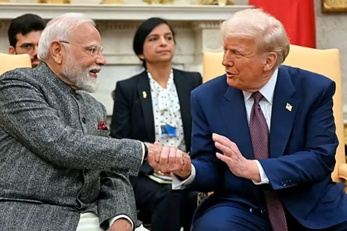 ইরান যুদ্ধ বন্ধে কূটনীতির মাঠে পাকিস্তান, ভারত কি তবে ছিটকে পড়ল