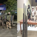 মণিপুরে অভিযানে বিপুল অস্ত্র ও বিস্ফোরক উদ্ধার, অস্ত্র পাচারকারী আটক