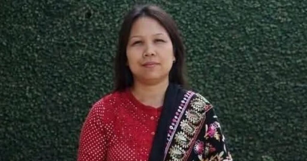 পদত্যাগ ছাড়াই সংরক্ষিত নারী আসনে মনোনয়নপত্র জমা: নতুন বিতর্কে মাধবী মারমা