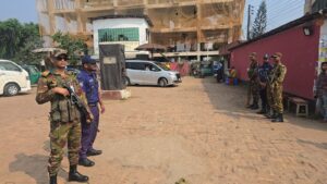 রাঙামাটিতে ড্রাইভিং লাইসেন্স ও হেলমেট থাকলেই মিলছে জ্বালানি