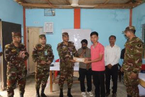 দুর্গম পাহাড়ে সংস্কৃতির আলো ছড়াচ্ছে সেনাবাহিনীর লক্ষ্মীছড়ি জোন: সংগীত বিদ্যালয়ে সাউন্ড সিস্টেম প্রদান