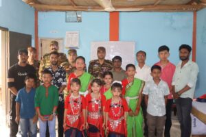 দুর্গম পাহাড়ে সংস্কৃতির আলো ছড়াচ্ছে সেনাবাহিনীর লক্ষ্মীছড়ি জোন: সংগীত বিদ্যালয়ে সাউন্ড সিস্টেম প্রদান