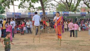 পাহাড়ে শুরু হলো বর্ষবরণ উৎসব বৈসাবির আনুষ্ঠানিকতা