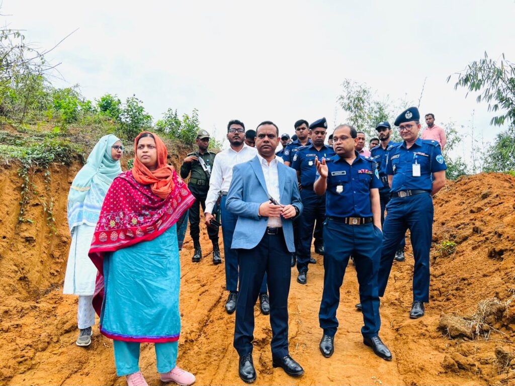 খাগড়াছড়িতে অবৈধভাবে পাহাড় কর্তন: সর্বোচ্চ ব্যবস্থা নেওয়ার নির্দেশ জেলা প্রশাসকের